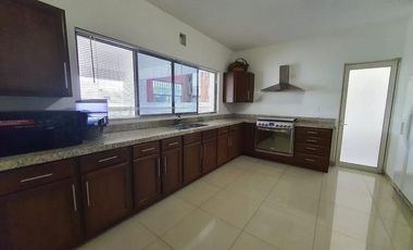 Casa Venta en Cumbres Elite Cima de la Montaña Monterrey NL Con Alberca