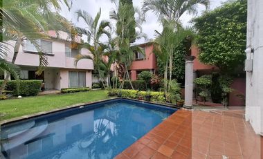 CASA EN VENTA Y RENTA EN CUERNAVACA, A UNA CUADRA DEL SANBORNS DE PLAN DE AYALA