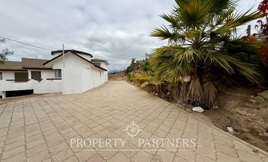 Espaciosa y linda Casa en Arriendo con Gran Vista a la Bahía de La Herradura