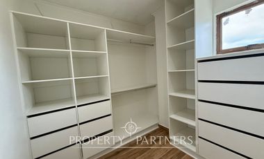 Espaciosa y linda Casa en Arriendo con Gran Vista a la Bahía de La Herradura