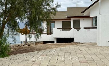 Espaciosa y linda Casa en Arriendo con Gran Vista a la Bahía de La Herradura