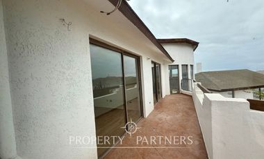 Espaciosa y linda Casa en Arriendo con Gran Vista a la Bahía de La Herradura