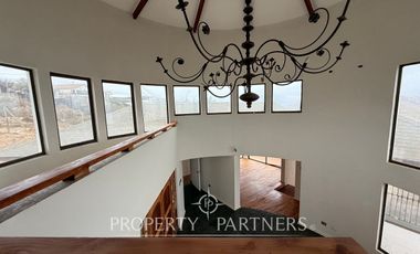Espaciosa y linda Casa en Arriendo con Gran Vista a la Bahía de La Herradura