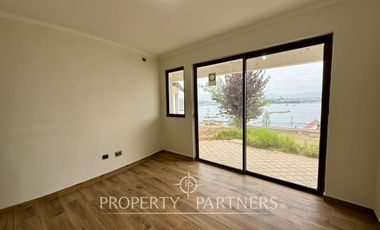 Espaciosa y linda Casa en Arriendo con Gran Vista a la Bahía de La Herradura
