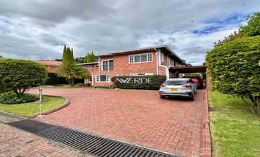 En venta espectacular casa en Condominio Club Aposentos