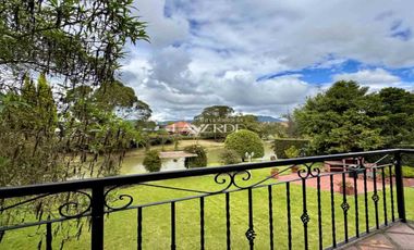 En venta espectacular casa en Condominio Club Aposentos