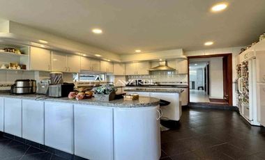 En venta espectacular casa en Condominio Club Aposentos