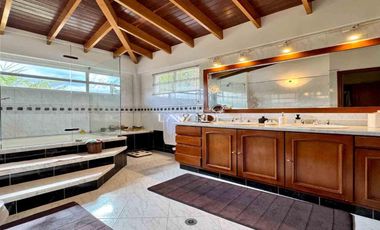 En venta espectacular casa en Condominio Club Aposentos