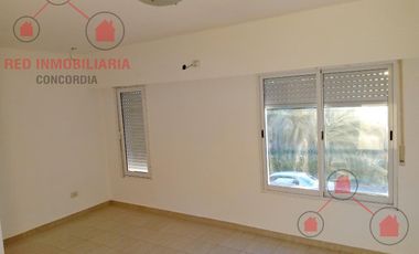 Duplex en zona Regimiento.
