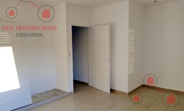 Duplex en zona Regimiento.