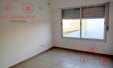Duplex en zona Regimiento.