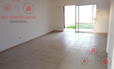 Duplex en zona Regimiento.