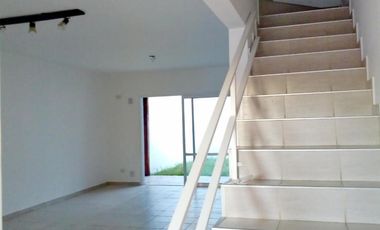Duplex en zona Regimiento.