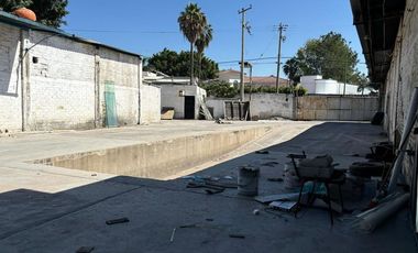 BODEGA EN VENTA/RENTA EN CELAYA