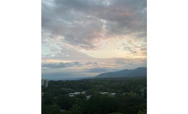 APARTAMENTO MODERNO CON VISTA A LOS FARALLONES