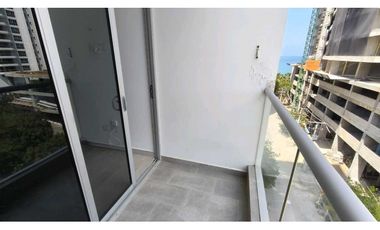 Apartamento vacío con vista later al mar Playa Salguero-005