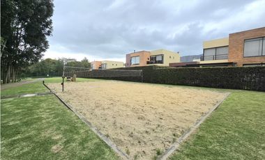 SE VENDE CASA EN COTA EN CONJUNTO CERRADO