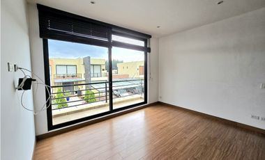 SE VENDE CASA EN COTA EN CONJUNTO CERRADO