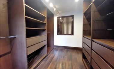 SE ARRIENDA CASA AMOBLADA EN SANTA ANA ORIENTAL