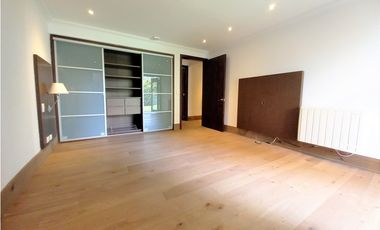 SE ARRIENDA CASA AMOBLADA EN SANTA ANA ORIENTAL