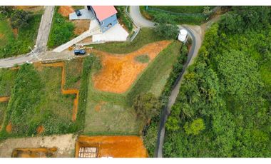 Lote para venta en Copacabana.