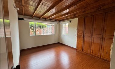 Arriendo en casa de un nivel