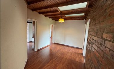 Arriendo en casa de un nivel