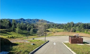 Venta de Lote En El Retiro Conjunto Cerrado Nuevo Sector Fizebad