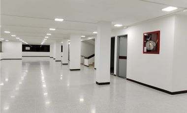 SE ARRIENDA EDIFICIO EN CAPELLANIA