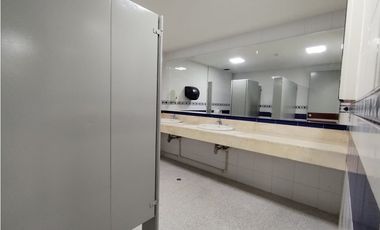 SE ARRIENDA EDIFICIO EN CAPELLANIA