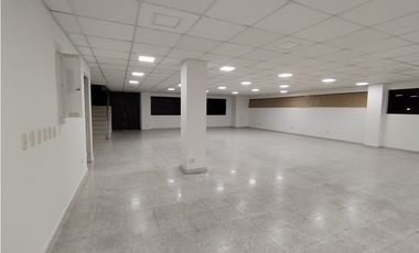 SE ARRIENDA EDIFICIO EN CAPELLANIA