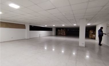 SE ARRIENDA EDIFICIO EN CAPELLANIA