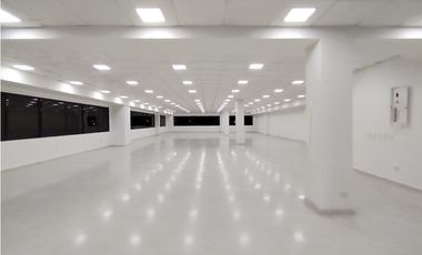 SE ARRIENDA EDIFICIO EN CAPELLANIA