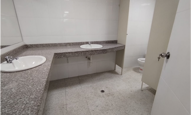 SE ARRIENDA EDIFICIO EN CAPELLANIA