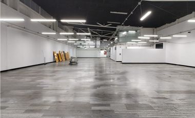 SE ARRIENDA LOCAL EN CAPELLANIA