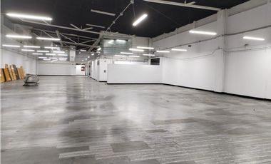 SE ARRIENDA LOCAL EN CAPELLANIA