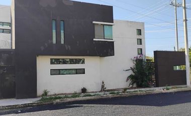 Casa en Venta en Campeche en Esquina