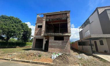 VENDEMOS CASA EN CONDOMINIO LAS MERCEDES JAMUNDI