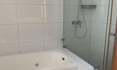 Arrendamos maravilloso depto recien remodelado con vista frontal al mar