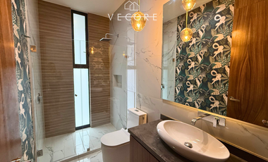 RESIDENCIA EN VENTA EN VILLA VERONA, ZONA DIAMANTE, ZAPOPAN