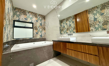 RESIDENCIA EN VENTA EN VILLA VERONA, ZONA DIAMANTE, ZAPOPAN