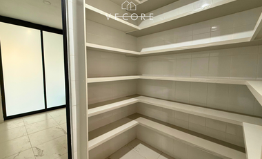 RESIDENCIA EN VENTA EN VILLA VERONA, ZONA DIAMANTE, ZAPOPAN