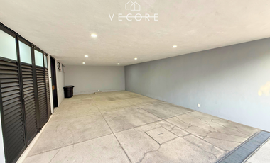 RESIDENCIA EN VENTA EN VILLA VERONA, ZONA DIAMANTE, ZAPOPAN