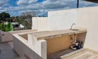 EN VENTA TOWNHOUSE AMUEBLADO EN MONTES DE AMÉ, MÉRIDA
