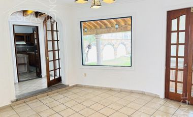 Casa en Fraccionamiento Lomas de Atzingo