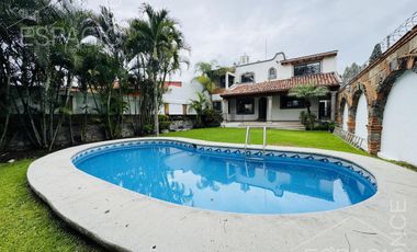 Casa en Fraccionamiento Lomas de Atzingo