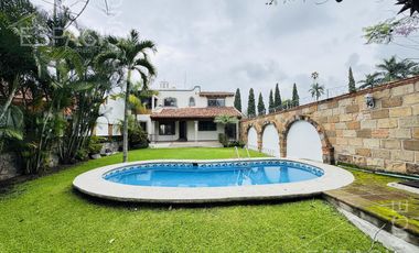 Casa en Fraccionamiento Lomas de Atzingo