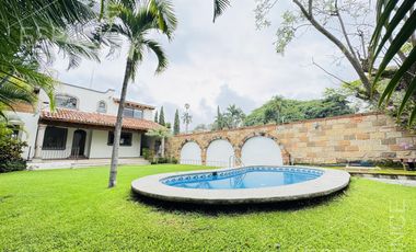 Casa en Fraccionamiento Lomas de Atzingo