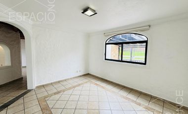 Casa en Fraccionamiento Lomas de Atzingo