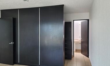 Casa en Venta Altozano con área verde en fraccionamiento privado